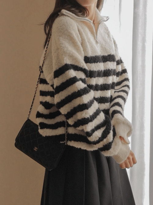 Sapiren Buckle Half Zip-Up T11308