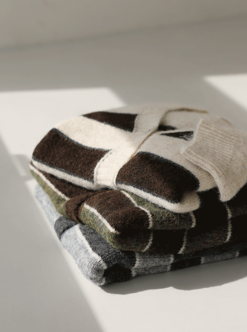 Tomain color combination Cardigan C2550