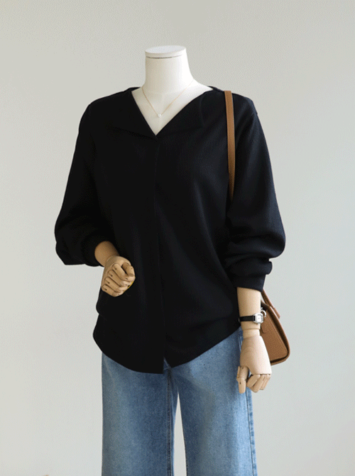 Deadkey open neck T-shirt T1945