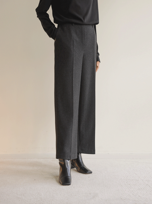 Chipian Straight Pants P7230