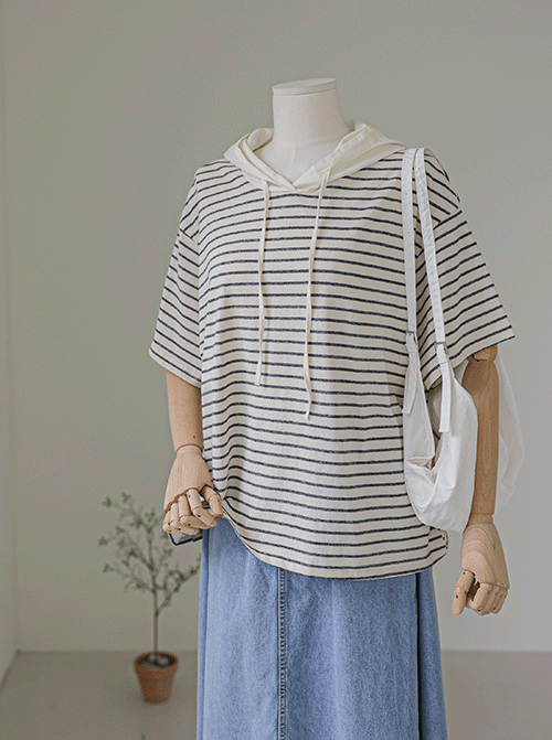 Tabie Hood Short T-shirts Y77