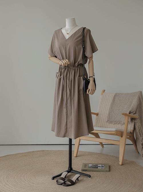 Zareno V-neck One Piece D8142