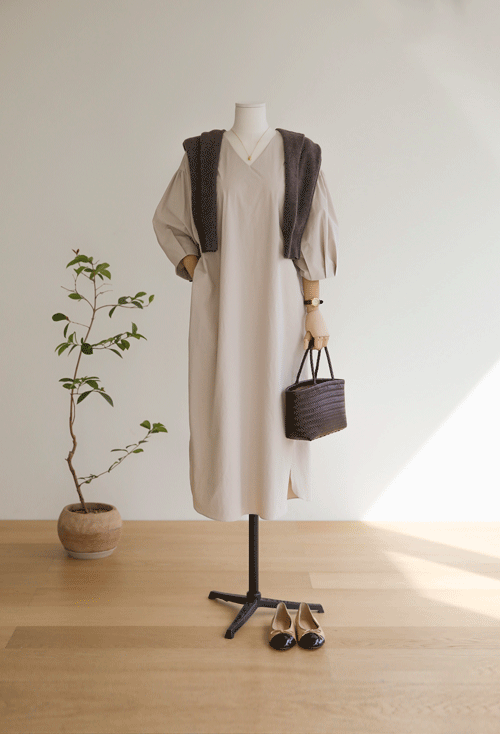 The Tonpa V-neck One Piece D6588