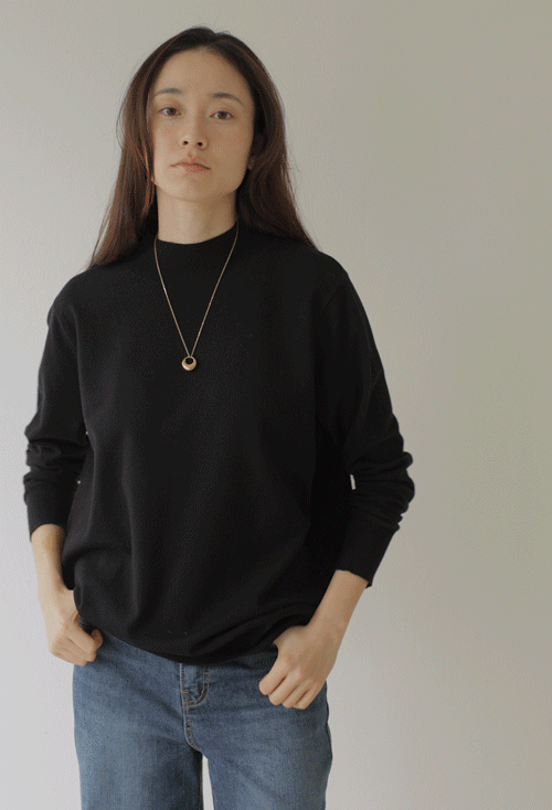 Creamy Half Neck Knit Z424